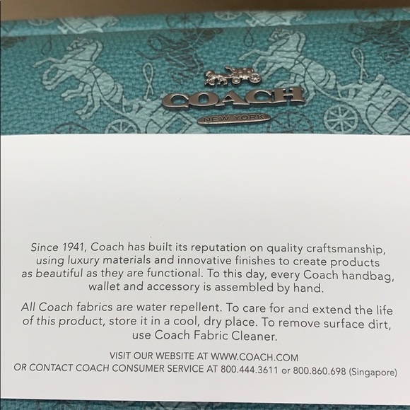 BOXY COSMETIC CASE WITH HORSE AND CARRIAGE PRINT - Picture 9 of 16